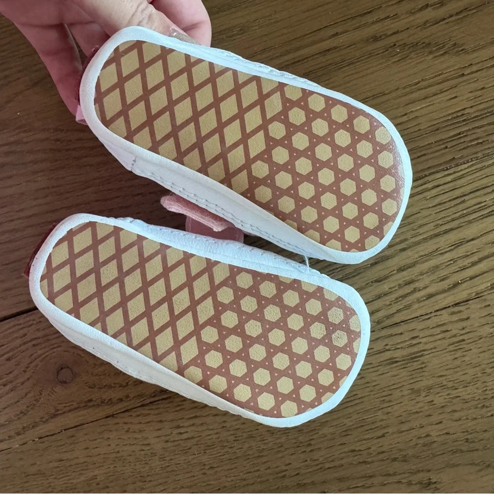 Vans Infant Slip-On V Crib Checkerboard Shoes - Picture 3 of 5